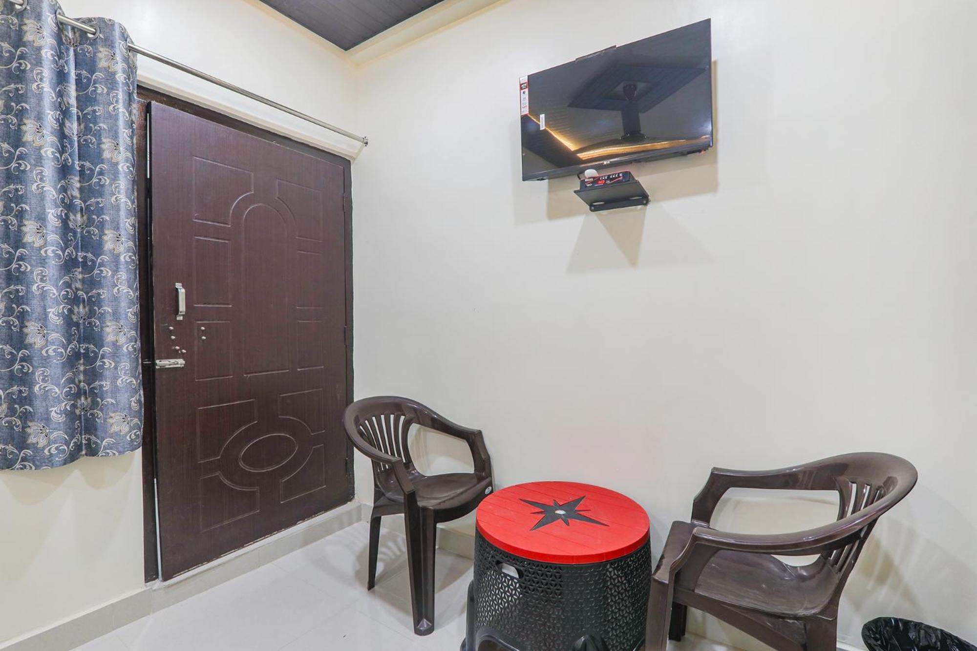 Fabexpress Awadh Inn - 400M From Shri Ram Janam Bhumi Ayodhya Exteriör bild