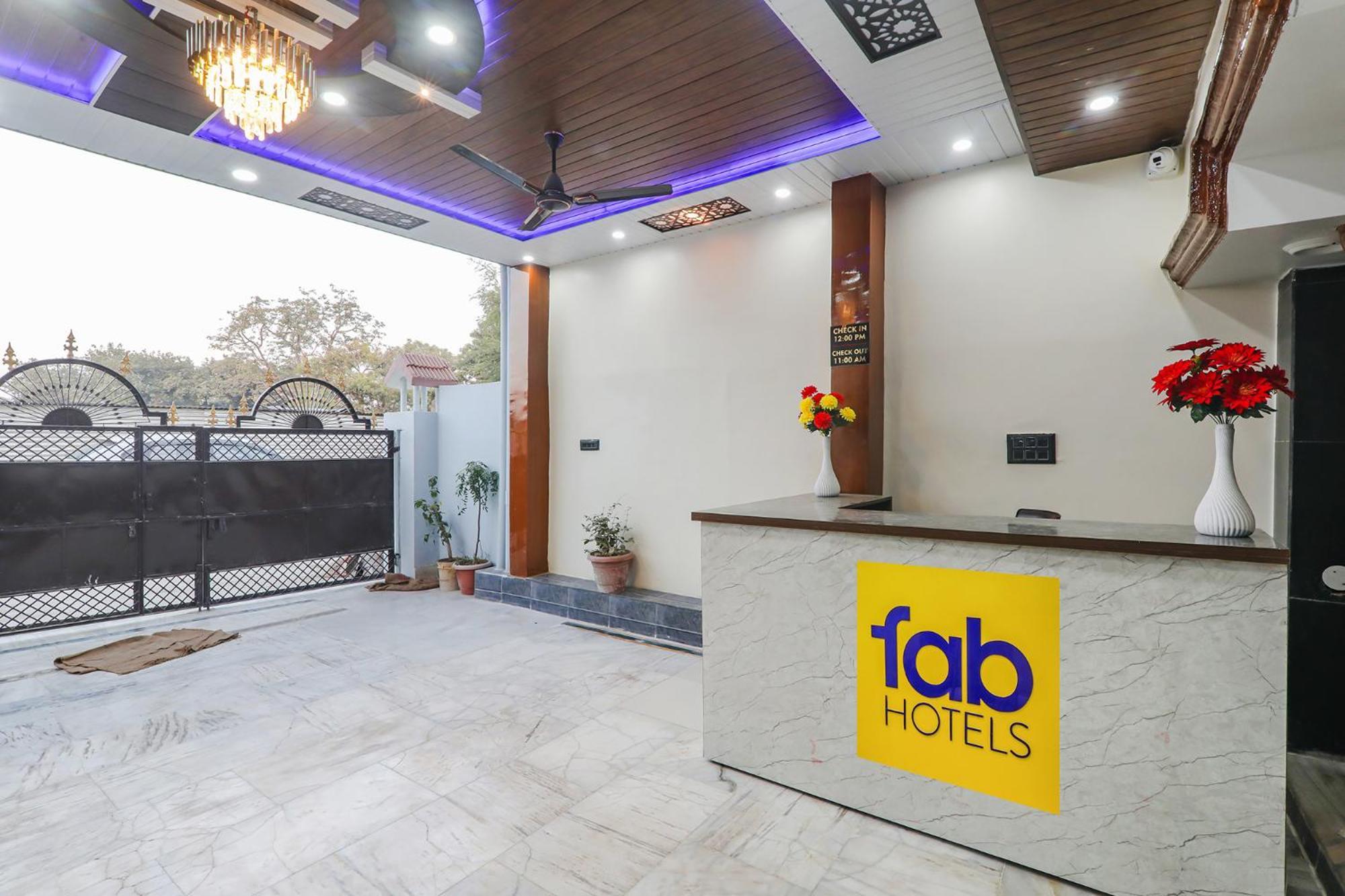 Fabexpress Awadh Inn - 400M From Shri Ram Janam Bhumi Ayodhya Exteriör bild